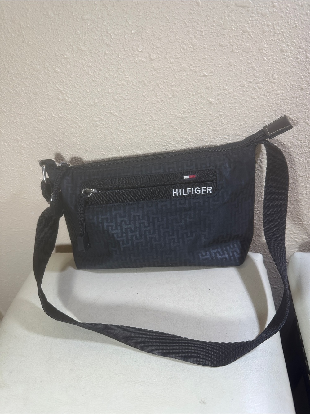 Tommy Hilfiger bag